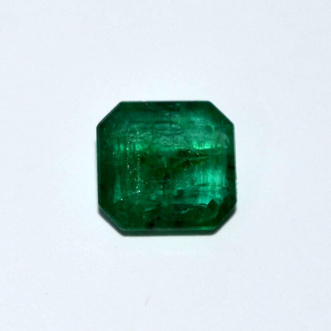 EMERALD 2.7 Ct. EMERALD 2.7 Ct.