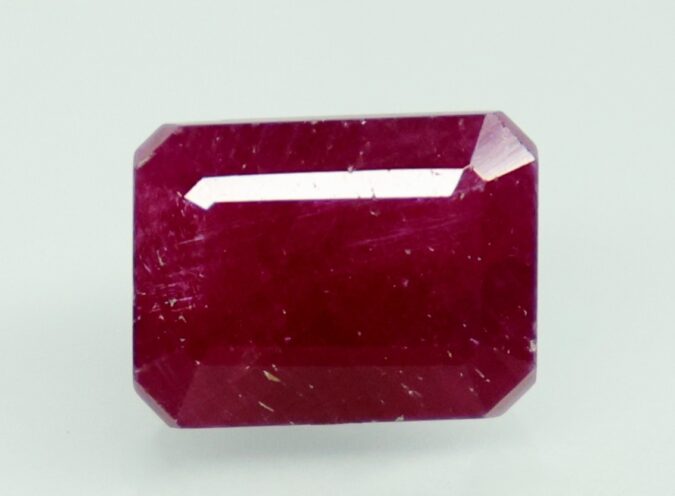 RUBY 3.86 Ct. RUBY 3.86 Ct.