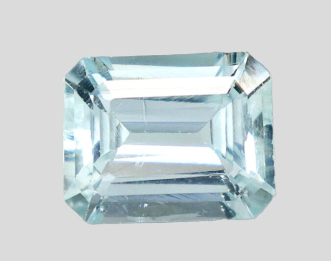 AQUAMARINE 3.94 Ct.