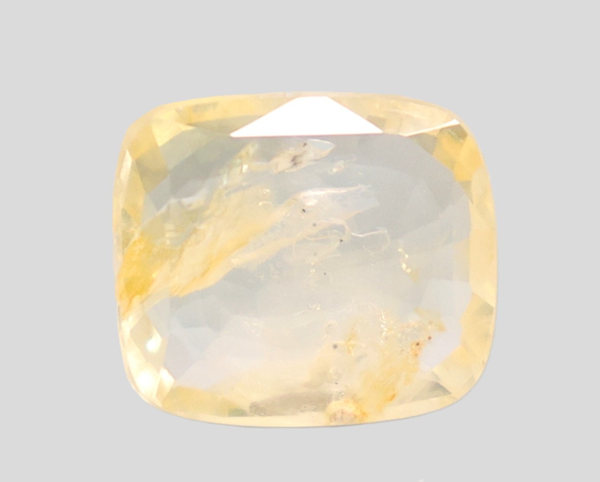 YELLOW SAPPHIRE 5.45 Ct.