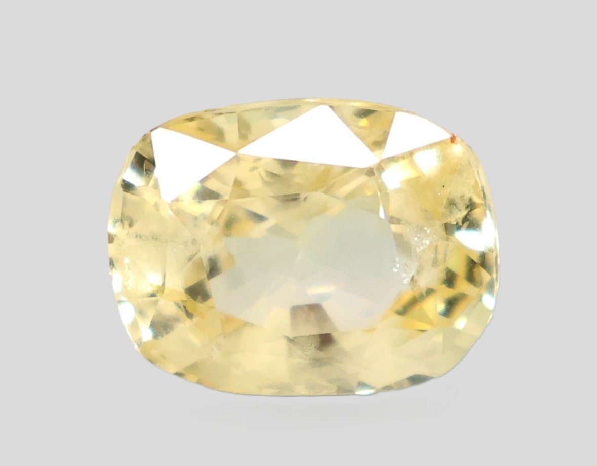 YELLOW SAPPHIRE 6.65 Ct.