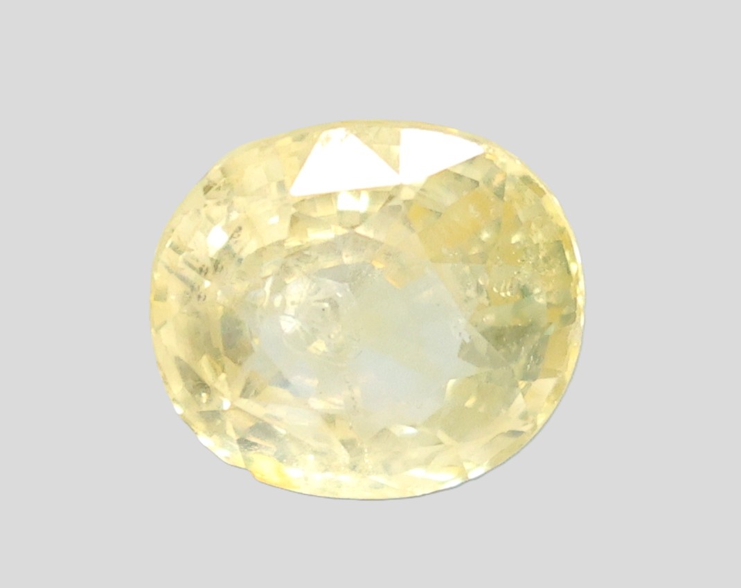 YELLOW SAPPHIRE 8.34 Ct.