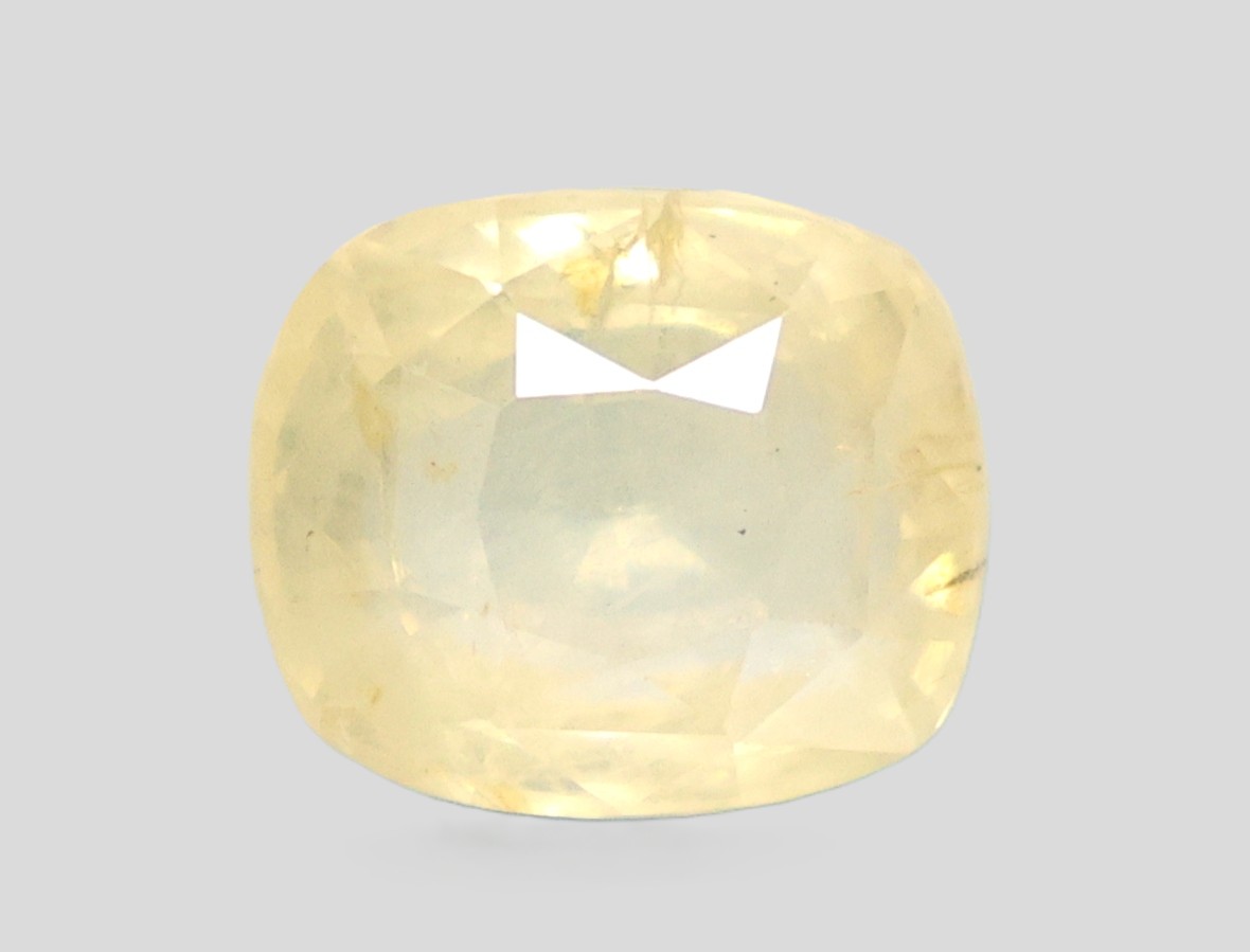 YELLOW SAPPHIRE 8.26 Ct.
