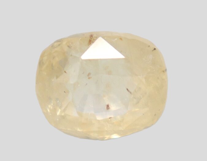 YELLOW SAPPHIRE 6.69 Ct.